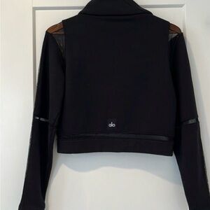 ALO Yoga Black Cropped Advance sweatshirt S